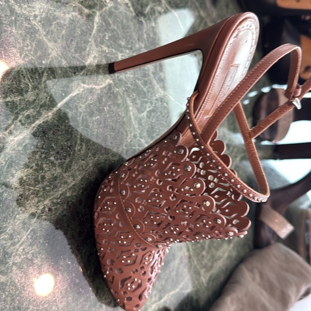 Alaia tan colored laser cut and enbellished heels EXC CONDITION - Picture 9 of 11